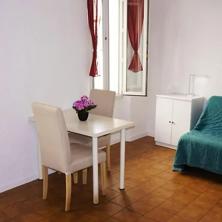 Studio Avec Vue Sur La Ville A Hyeres A 5 Km De La Plage アパート