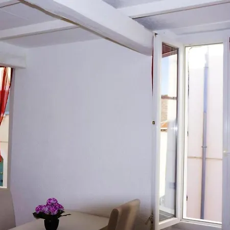 アパート Studio Avec Vue Sur La Ville A Hyeres A 5 Km De La Plage イエール